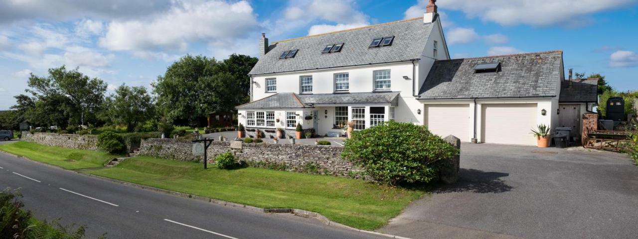 Melorne Farm Bed & Breakfast Camelford Exterior photo