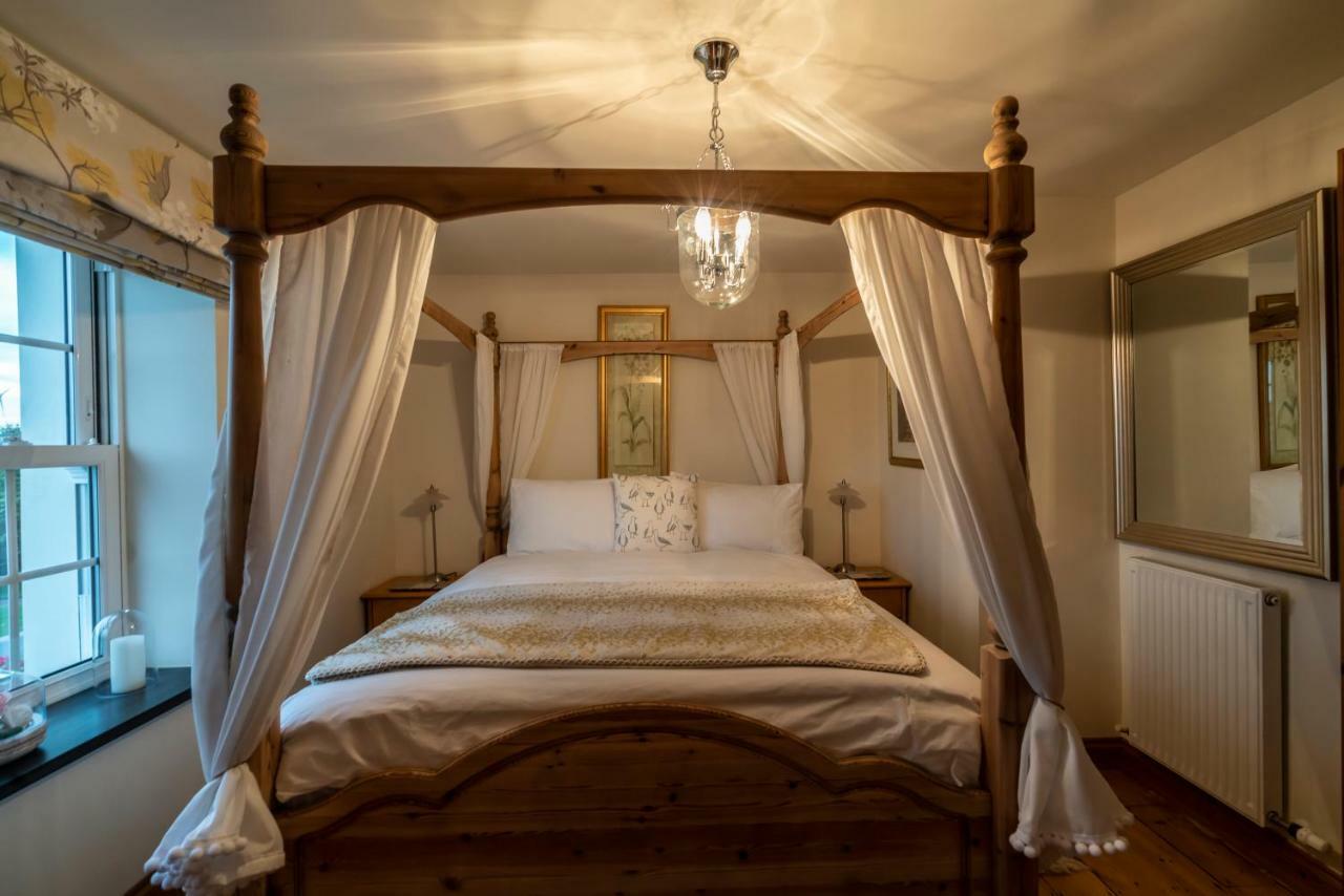 Melorne Farm Bed & Breakfast Camelford Exterior photo