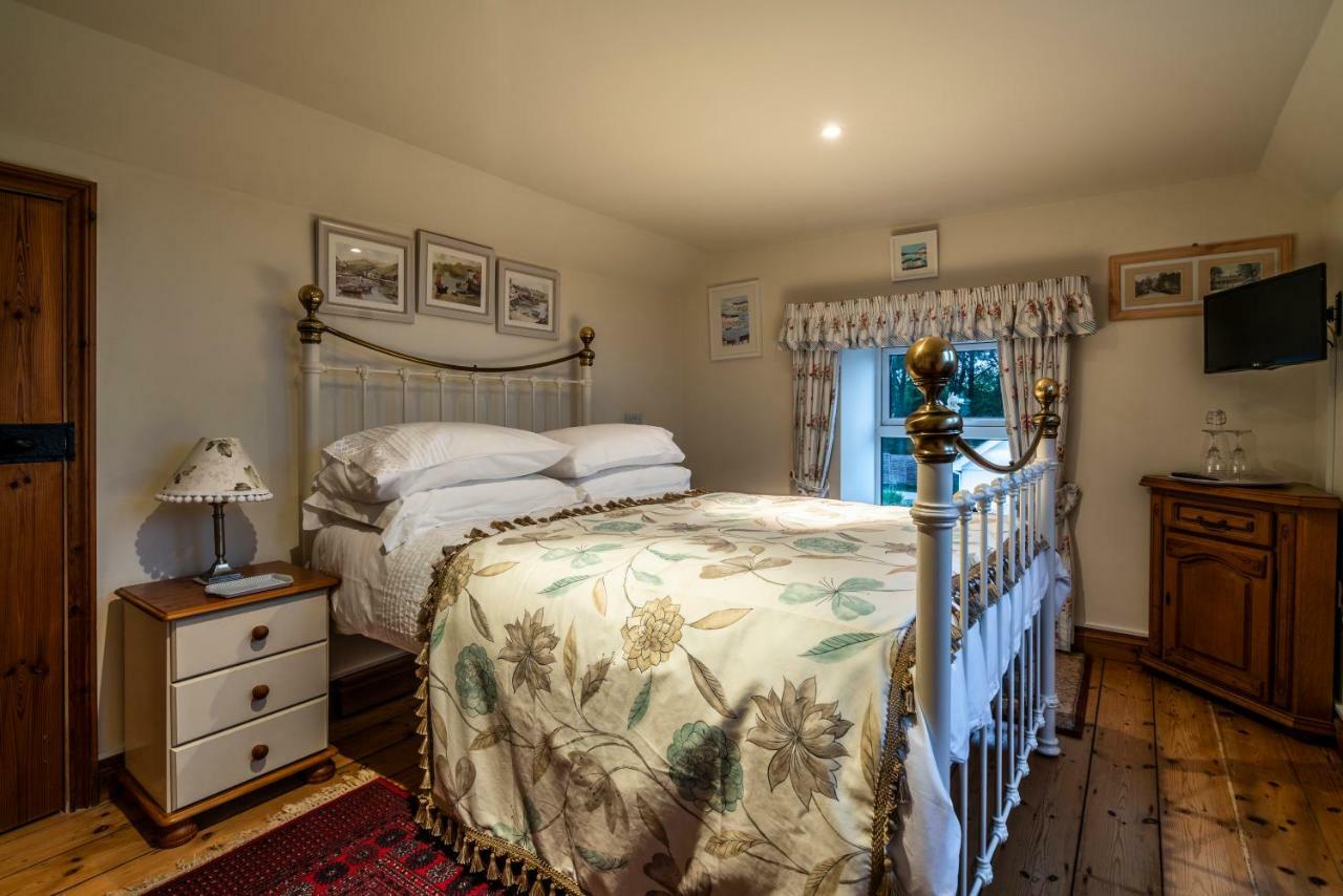 Melorne Farm Bed & Breakfast Camelford Exterior photo