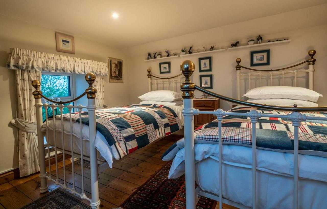 Melorne Farm Bed & Breakfast Camelford Exterior photo